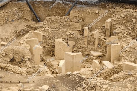 La Excavación de Göbekli Tepe: Un Santuario Neolítico Que Desafía Nuestro Entendimiento del Pasado